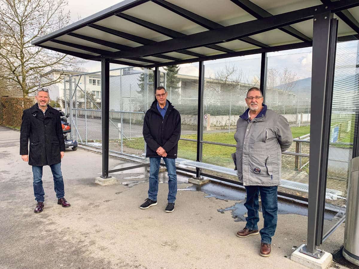 Bushäuschen bei Stadthalle / Anzeiger Thal Gäu Olten