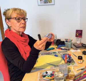 Steinmalerin Esther Hertig / Anzeiger Thal Gäu Olten