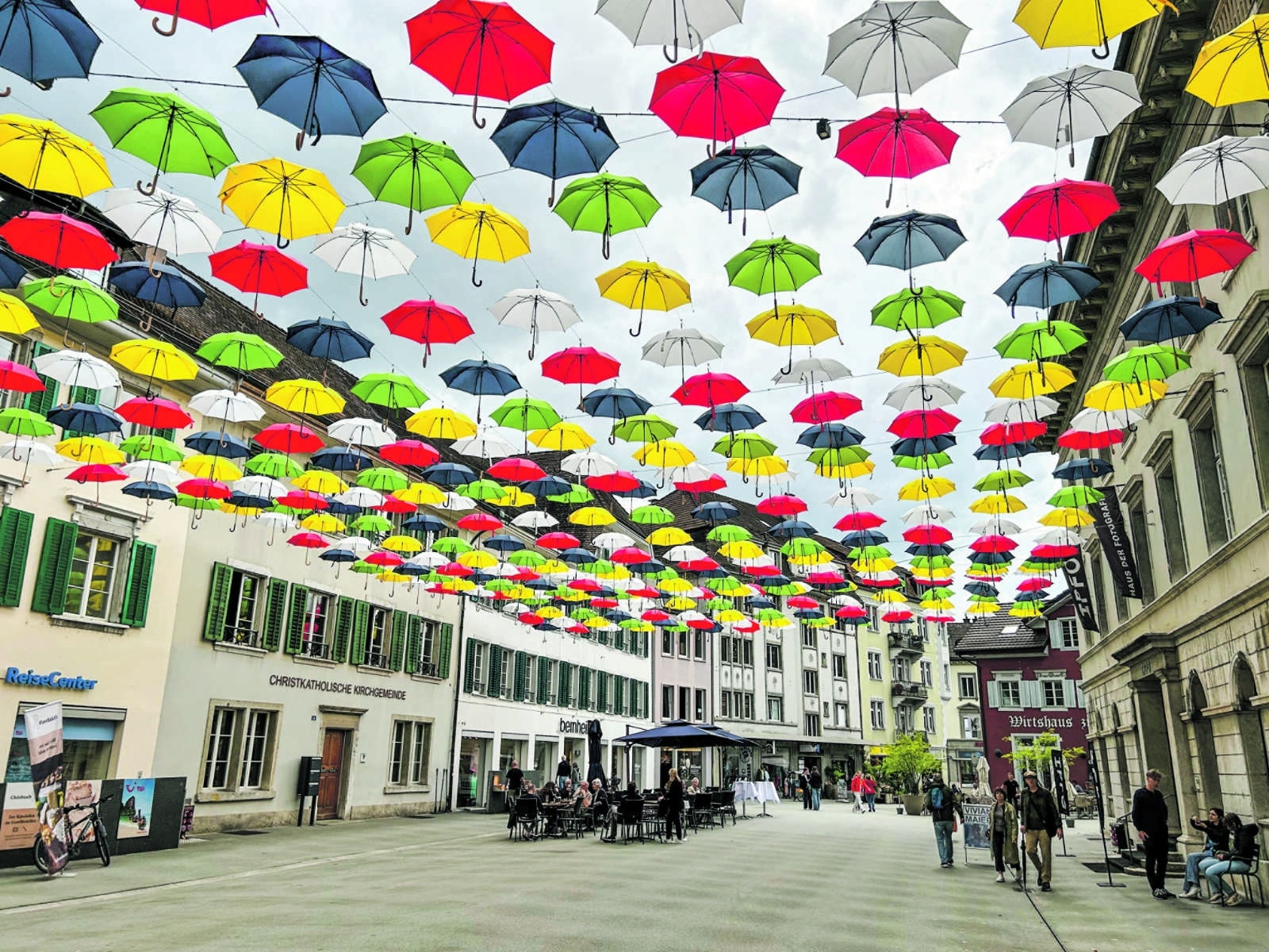 Schirme Kirchgasse Olten / Anzeiger Thal Gàu Olten