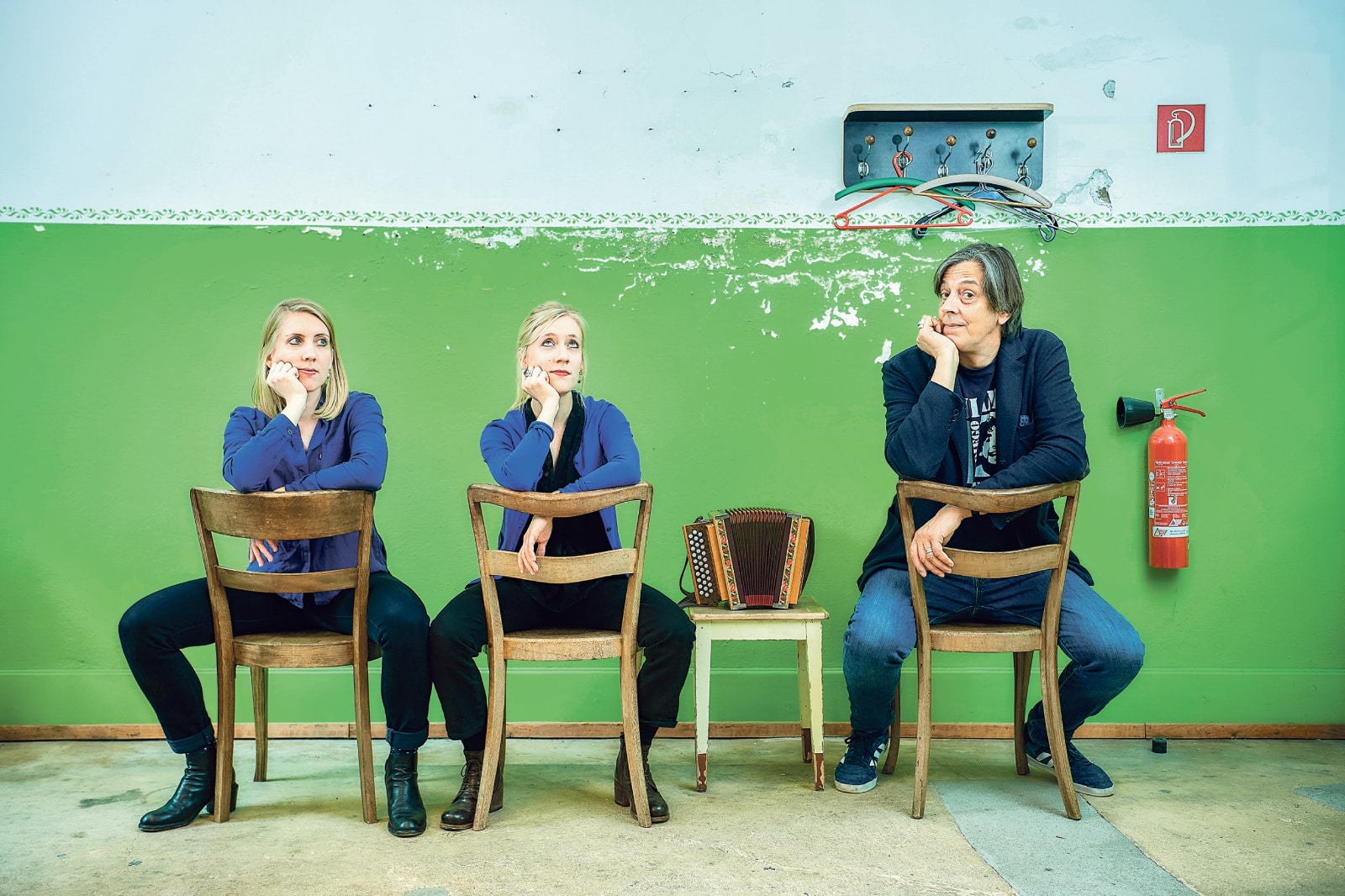 Pedro Lenz und die Brunner-Schwestern in der KulturKirche / Anzeiger THal Gäu Olten