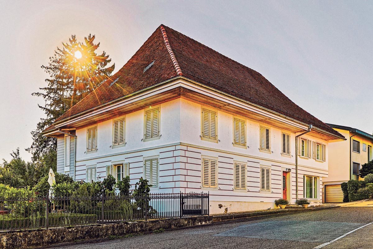 Das erste Schulhaus der Gemeinde