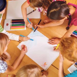 Kinder malen in der Grundschule Kinder- und Jugendtage / Anzeiger Thal Gäu Olten