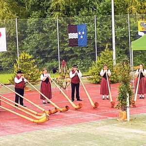 L-Bild Alphorngrupe Laupersdorf Alphorngruppe Laupersdorf / Anzeiger Thal Gäu Olten